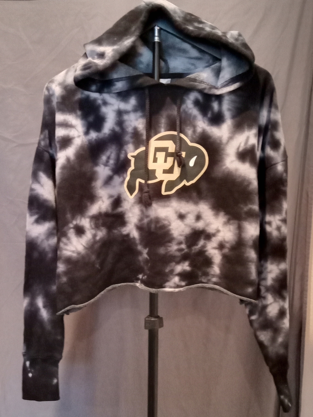 CU Buffalo Tie-Dye Cropped Hoodie Women's Size S NWT